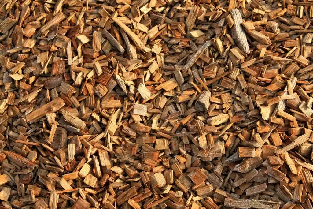 Broyat de branches transformé en bois raméal fragmenté (BRF)